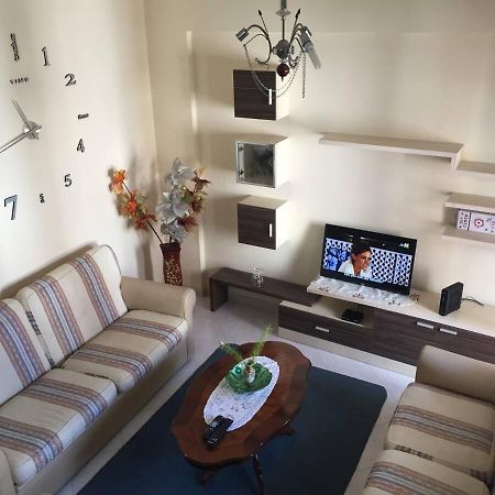 Апартаменти One Apartament Дуррес Екстер'єр фото