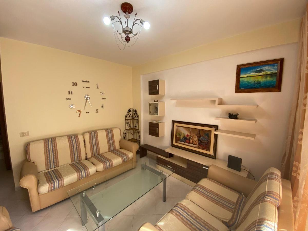 Апартаменти One Apartament Дуррес Екстер'єр фото